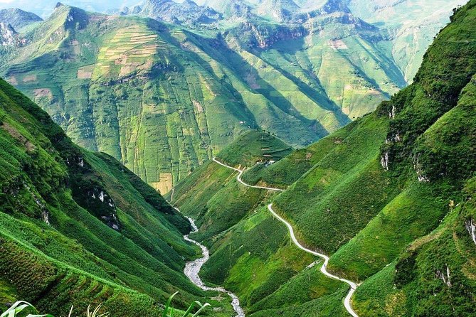 Ha Giang Loop Private Motobike Tour - 4 Days and 3 Nights! - Day 2: Rocky Mountain, Nho Que River, and Ma Pi Leng Pass