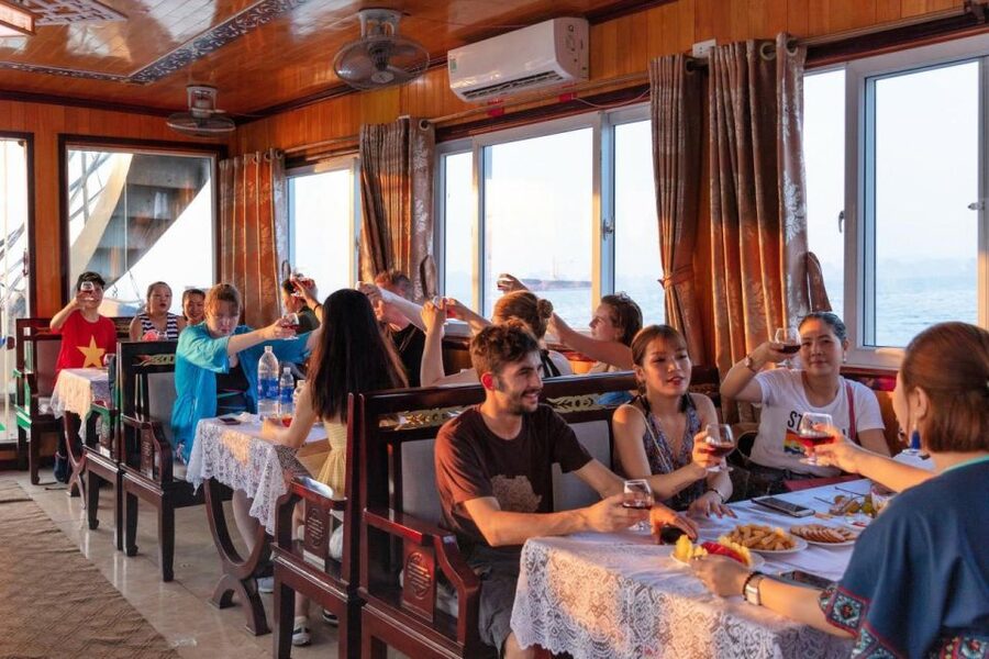 Ha Long: Afternoon Cruise with Lunch, Kayaking, and Swimming - The guides make the schedule easier