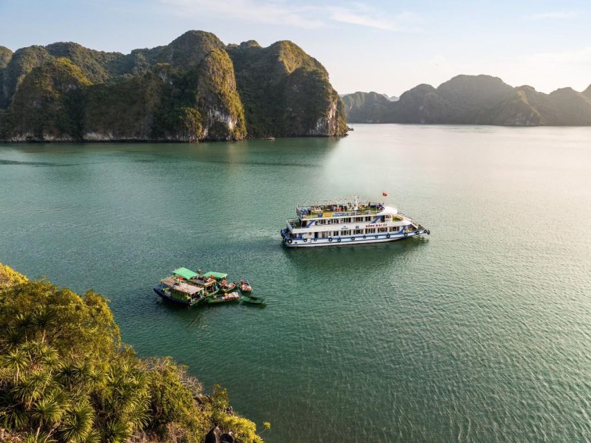 Ha Long: Afternoon Cruise with Lunch, Kayaking, and Swimming - Crowds, weather, and the real pace of the day