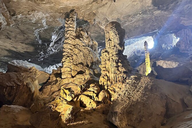 Ha Long Bay Cruise Day Tour - Cave, Kayaking, Swimming & Lunch - Kayaking or bamboo boating at Hang Luon