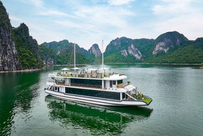 Ha Long Bay Luxury Day Cruise with Buffet Lunch, Caves & Kayaking - Why this Ha Long Bay cruise works as a Hanoi day trip