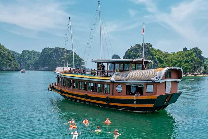 Ha Noi - Cat ba island - Lan Ha Bay - Kayaking 1 Day - The 5:30 a.m. start from Hanoi