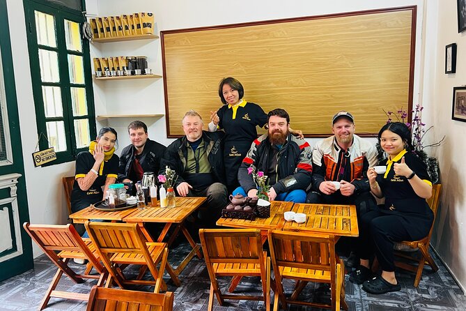 Ha Noi Egg Coffee Class - Comparing Hanoi and Saigon-style milk coffee