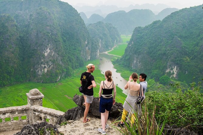 Ha Noi_Ninh Binh Tour Full Day_Mua Cave - Tam Coc - Hoa Lu - The boat ride through Tam Coc