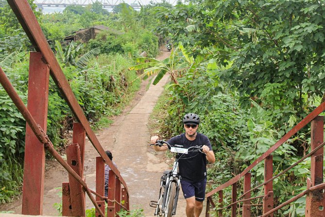 Half Day Ha Noi Tour by E-bike - West Lake gives you room to get comfortable