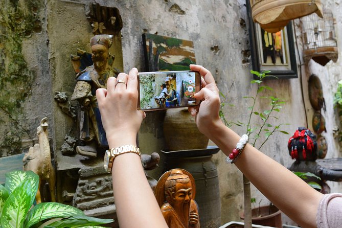 Half-Day Hanoi Food Walking Tour - What the guide adds beyond the food