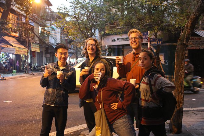 Half-Day Hanoi Food Walking Tour - Starting among the stalls at Dong Xuan Market