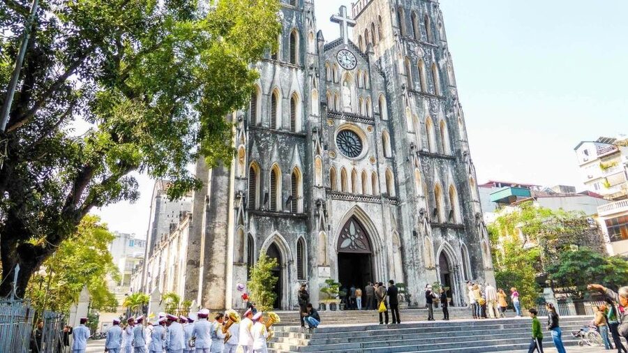 Half-Day Hanoi Foodie Tour by Motorbike - Key points at a glance