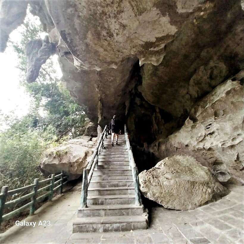 Half Day Hiking to Cat Ba National Park with a Guide - Trung Trang Cave, 400 meters underground