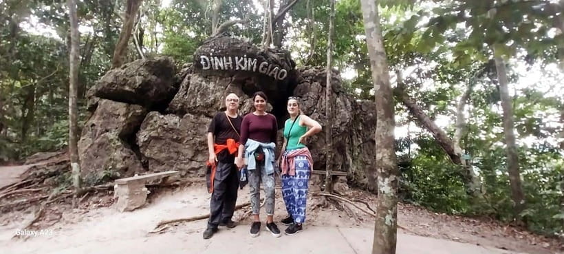 Half Day Hiking to Cat Ba National Park with a Guide - Hospital Cave and its wartime setting