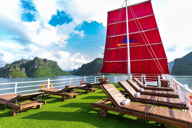 Halong Amazing Sail Luxury 1 Day Small Group Tour 7-Hour Cruising - Bai Tu Long Bay to Halong Bay: the scenic heart of the day