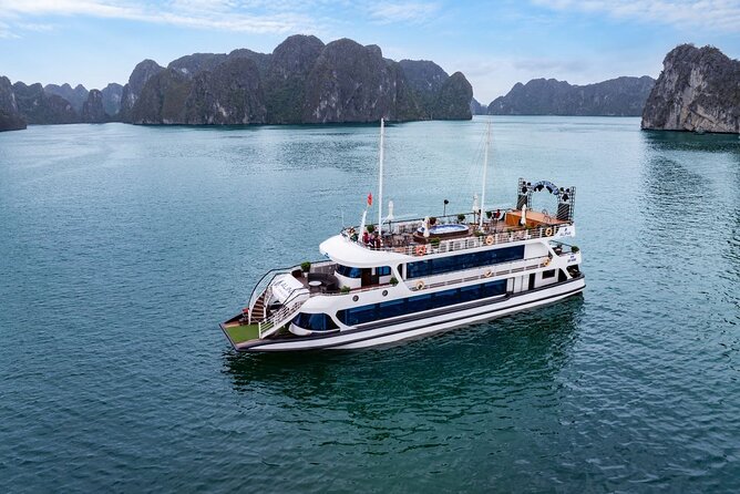 Halong and Bai Tu Long Luxury Day Escape - The Guides: Lee, Johnny, and Michael