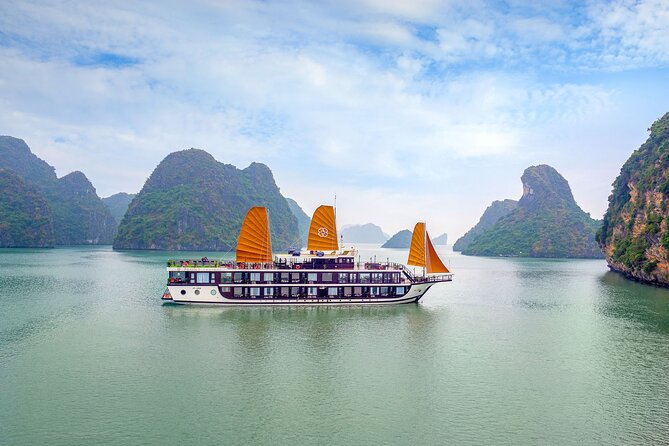 Halong Bay 3 days 2 nights on PEONY CRUISES 5 Stars LUXURY - Day two: Viet Hai Village and the quiet side of Cat Ba