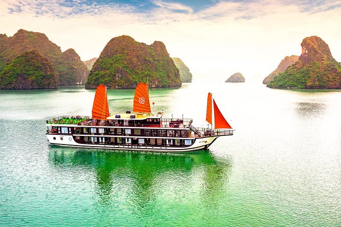 Halong Bay Cruise 2 days 1 night from Hanoi included transfer - An overnight cabin with practical comforts