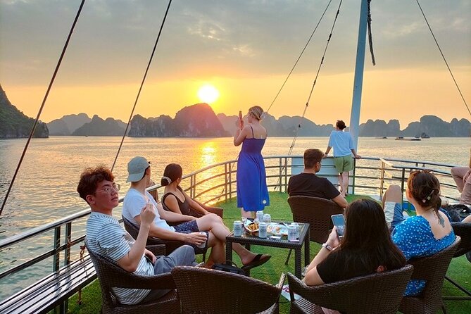 Halong Bay Day Tour 6Hour Deluxe Cruise Limousine Bus Small Group - The final cruise and sunset tea