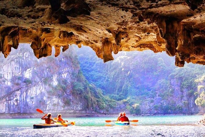 Halong Bay Day Tour By Diamond Era Cruise,Titop,Sung Sot & kayak - Buffet lunch and the crowded dining rush