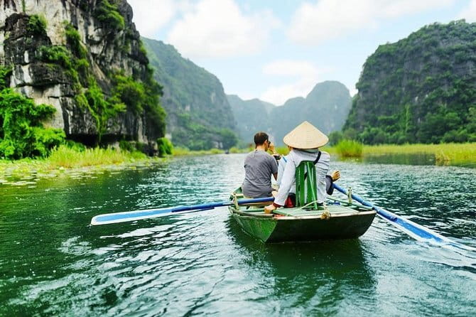 Halong Bay Day Tour Luxury Cruise With Jacuzzi and Buffet Lunch - The guide can shape the whole day