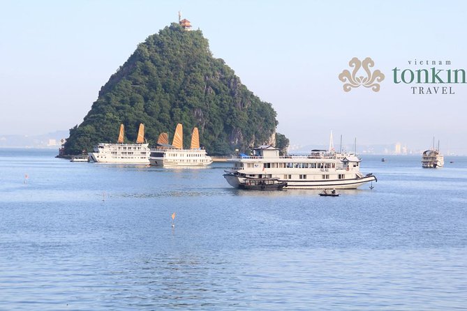 Halong bay deluxe cruise 2 days/ 1 night: kayaking, titop island, surprise cave - Cabin comfort and the boat’s real condition