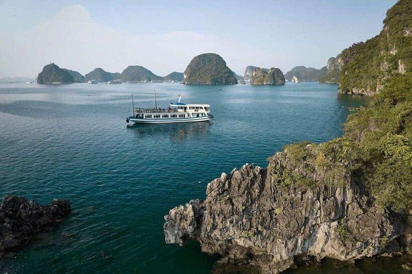 Halong Bay: Full-Day 4-Star Experience with Kayaking - Boarding the six-hour cruise