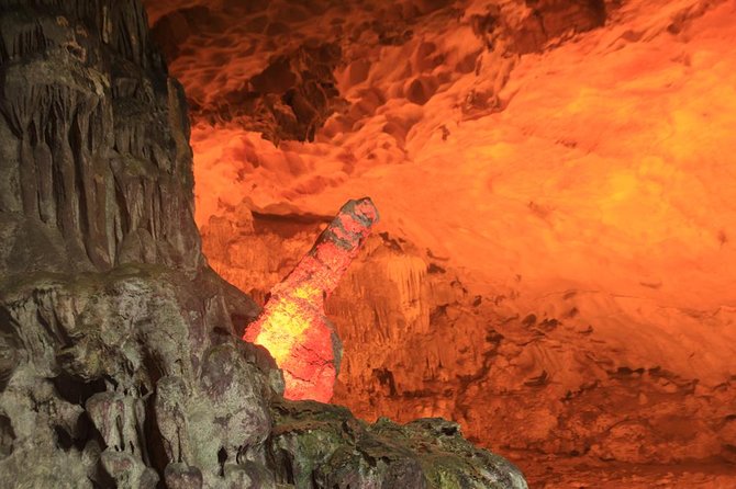 Halong bay Full Day Cruise trip: kayaking, surprise cave, titop island, lunch - The sunset ride back to Hanoi