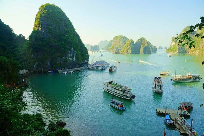 Halong Bay Full Day with All-Inclusive - Six hours among Halong Bay’s limestone towers