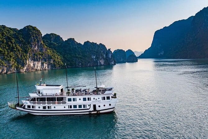 Halong Bay Full Day with All-Inclusive - Leaving Hanoi at 8:30 in the morning