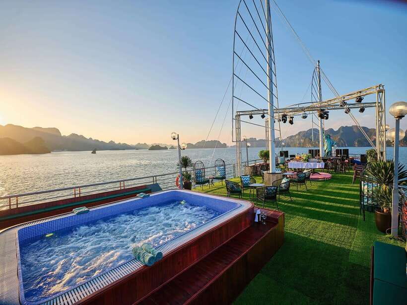 Halong Bay Luxury Cruise: Kayak&Swim,Cave, Party BEST SELLER - Timing, comfort, and what to pack