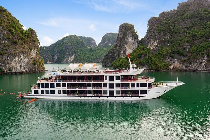 Halong Bay Shore Excursion: Full Day Cruise Tour from Cruise Port - Lunch on board is more than a quick snack