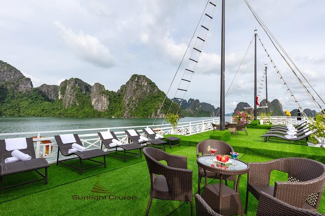 Halong deluxe cruise 2D/1N: Surprise cave, Titop island, Full Meals, best prices - Dawn on the bay and the second morning