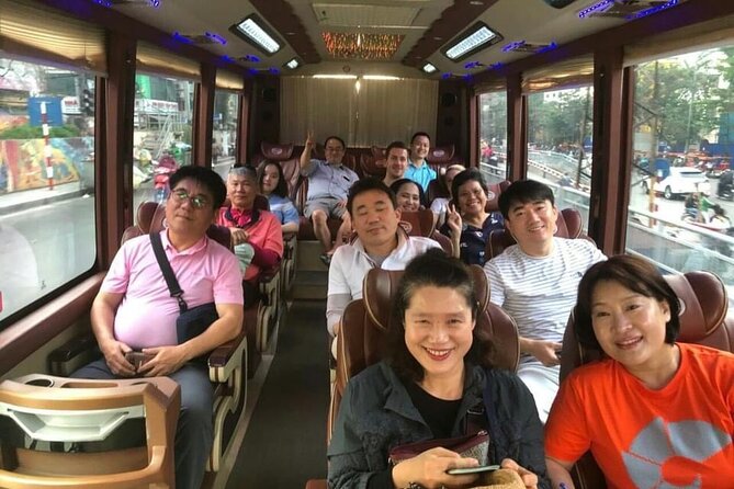 Halong Excursion Cruise with Kayaking, Swimming & Cave Visit - Kayaking or bamboo boat at Luon Cave