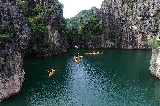 Halong Luxury Cruise Full Day Tour from Hanoi: All Inclusive - Crowds, timing, and the real meaning of all inclusive