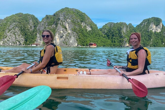 Halong Royal Palace Cruise 2 days - Kayaking near Luon Cave