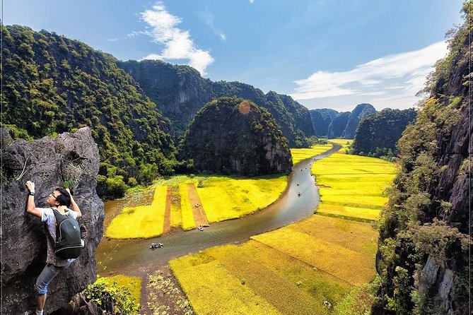 Hang Mua - Hoa Lu - Tam Coc Small Group Tour 8 People a Group - Climbing Hang Mua for the Tam Coc panorama