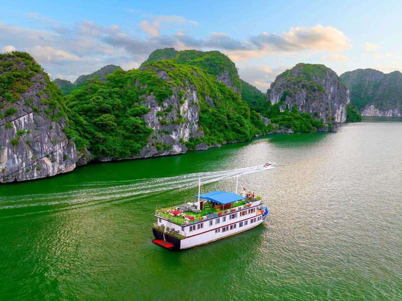 Hanoi: 2-Day Ha Long and Lan Ha Bay Cruise with Kayaking - Why this two-day cruise works well