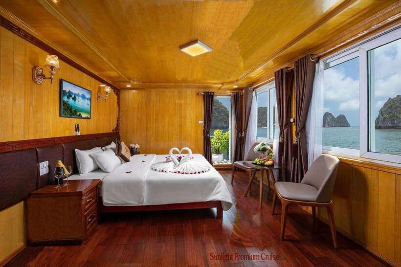 Hanoi: 2-Day Ha Long and Lan Ha Bay Cruise with Kayaking - Kayaking among the islands