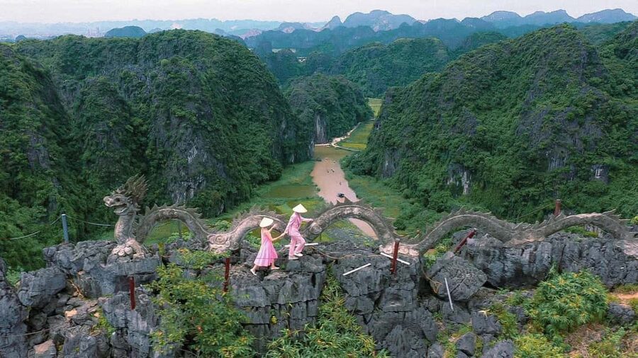 Hanoi: 3-Day Ninh Binh, Ha Long & Bai Tu Long Cruise UNESCO - Kayaking, bamboo boats, and quiet water