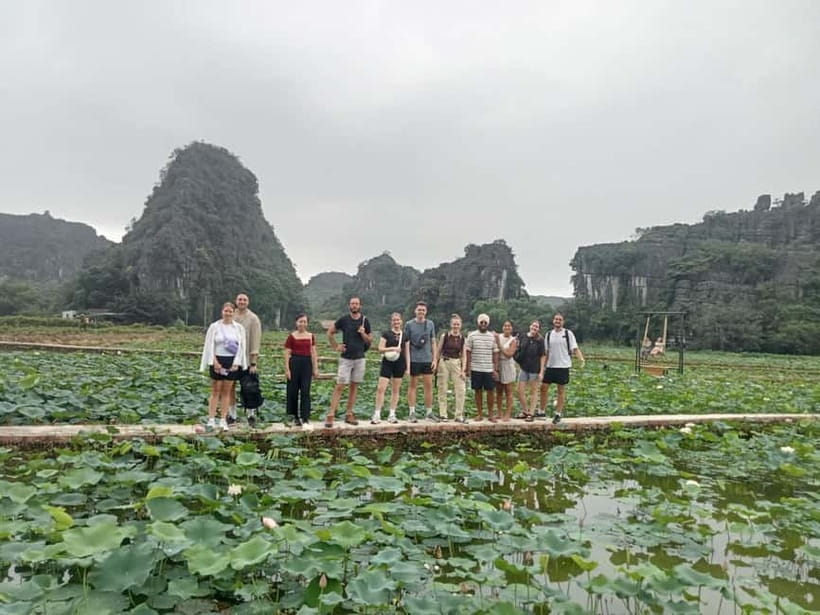 Hanoi: 3Days: Lan Ha bay: classic cruises & Ninh Binh trip - Guides, group size, and the feel of the trip