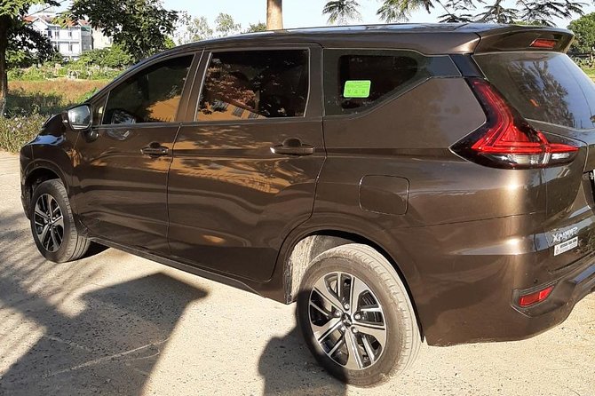 Hanoi Airport Private Arrival Transfer - Luggage, vehicles, and group size