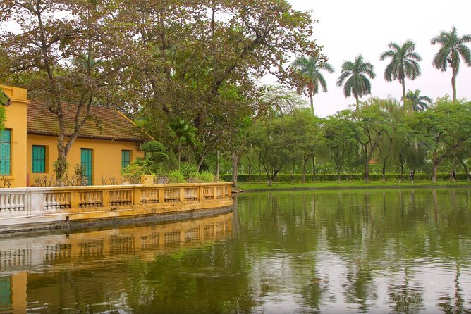 Hanoi All-In-One Tour: Highlights & Train Street & Culture & Fun - Lenin Park and Hanoi’s political story