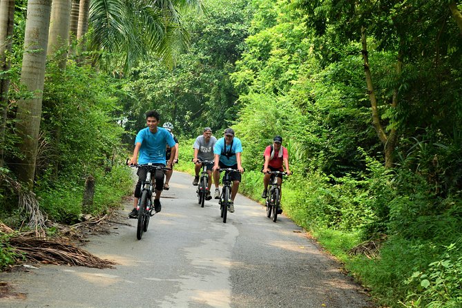Hanoi Bicycle Tours: Half Day Bicycle Tours Hanoi Countryside - From Hanoi Opera House to the bicycle shop