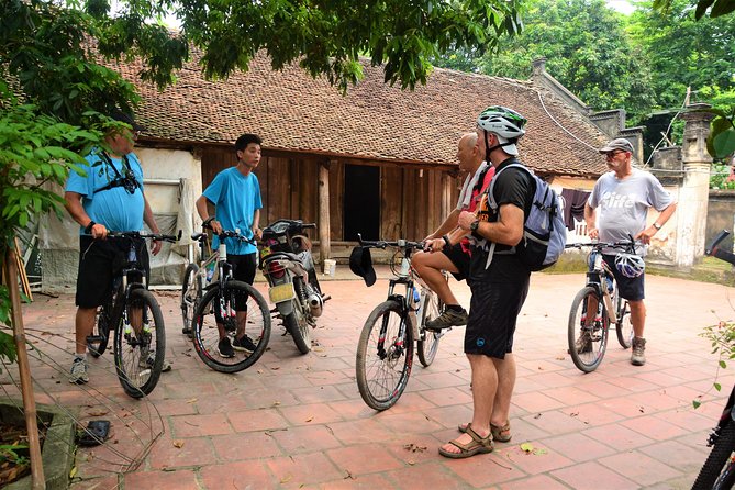 Hanoi Bicycle Tours: Half Day Bicycle Tours Hanoi Countryside - Wet market, tropical fruit, and sugarcane juice