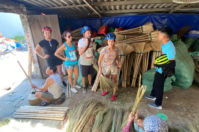 Hanoi Bicycle Tours: Half Day Bicycle Tours Hanoi Countryside - A family home, bonsai trees, and green tea
