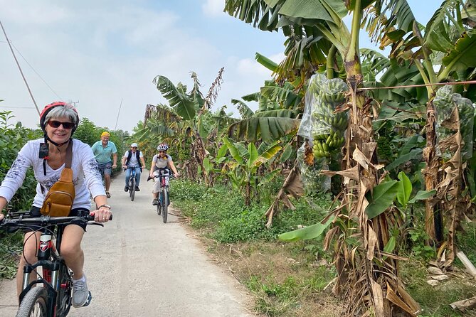 Hanoi City Bike Tour through Banana Island & Food Tasting - Why this bicycle ride shows Hanoi so well