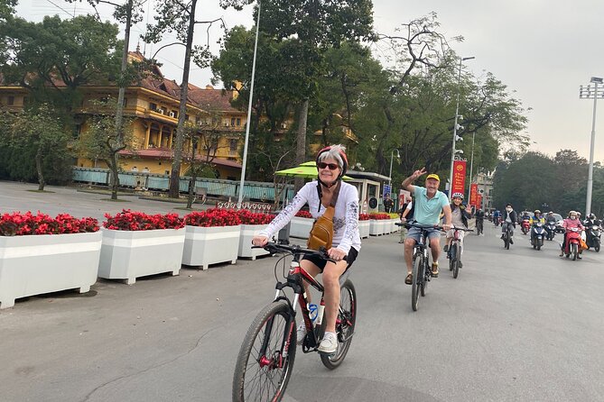 Hanoi City Bike Tour through Banana Island & Food Tasting - Ho Chi Minh Mausoleum and West Lake