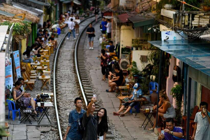 Hanoi: City Highlights Tour with Train Street & Hidden Gems - Key points at a glance