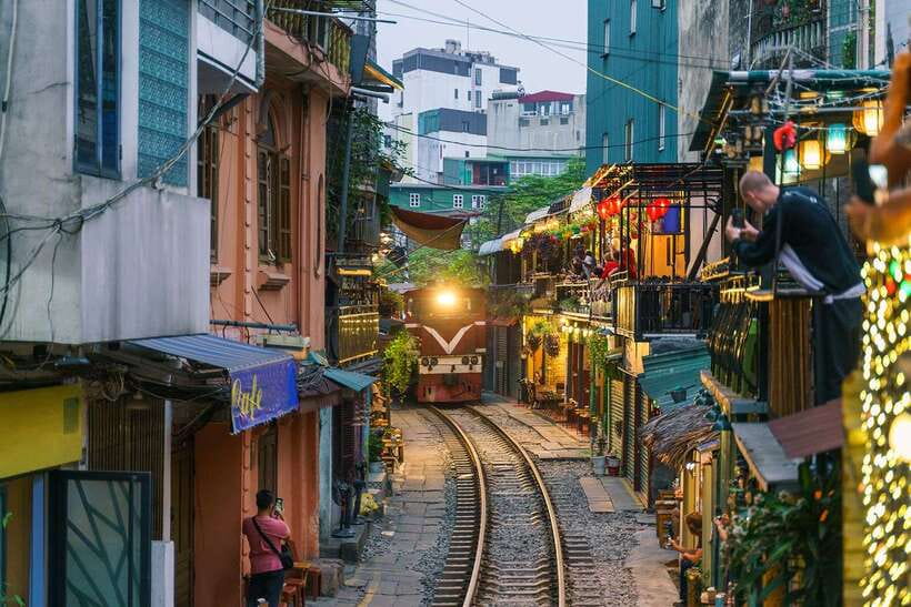 Hanoi: City Highlights Tour with Train Street & Hidden Gems - One Pillar Pagoda and Tran Quoc Pagoda