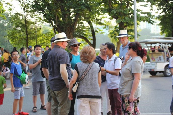 Hanoi City Street Food Night Tour by Motorscooter - Street food with a local explanation