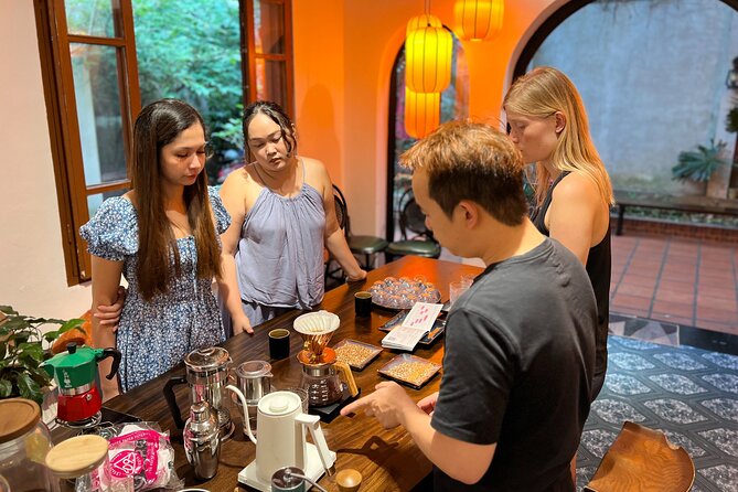 Hanoi Coffee Experience: 6 Brews, 9 Recipes & 3 Liquor Tastings - Six cups, from phin to coffee cocktail
