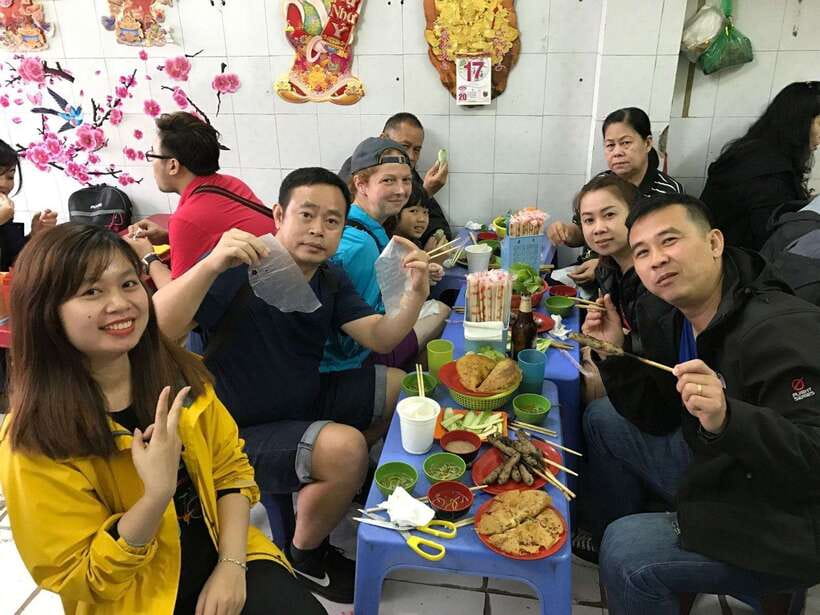 Hanoi: Eat Like a Local Small Group Street Food Tour - Starting at 33 Ngo Huyen Street
