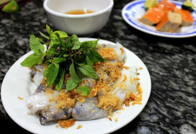 Hanoi: Eat Like a Local Small Group Street Food Tour - Small groups, private tours, and dietary requests